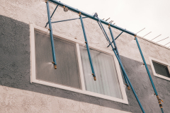 Window water intrusion testing retrofit windows in Los Angeles